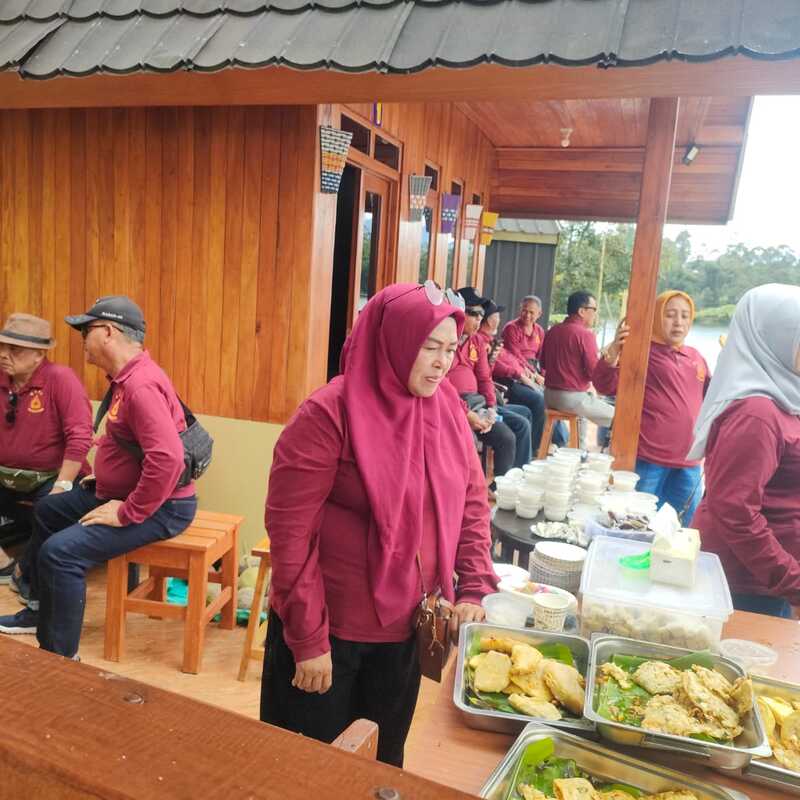 Penginapan  dimulai dari Rp 700.000.- / Malam sampai dengan Rp 1.300.000.- / Malam