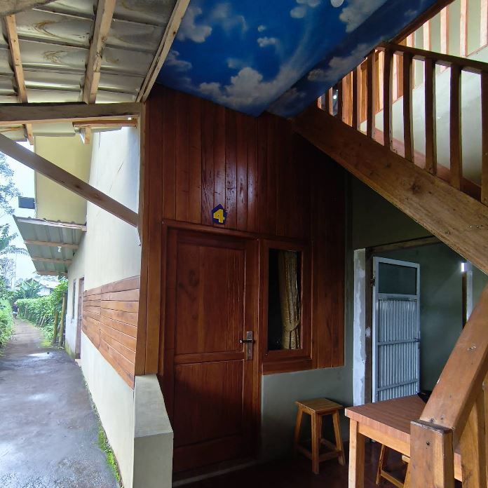 Penginapan  dimulai dari Rp 700.000.- / Malam sampai dengan Rp 1.300.000.- / Malam